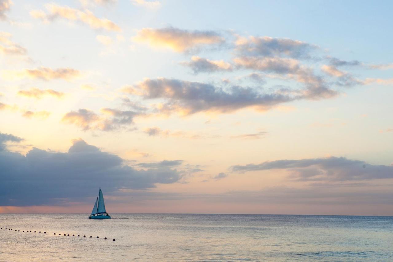 Отель The Club Barbados (Adults Only) Сент-Джеймс Экстерьер фото